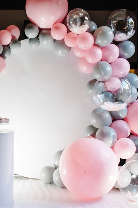 DIY KIT Minimal Pastel Party Backdrop Entryway Wall Garland Glam Décor Girl Baby Shower Birthday Wedding Feminine Minimal, modern, and fashionable balloon set that features pastel pink and gray and clear orb balloons in a selection of sizes. This set comes as a complete kit with balloons and tools so you can easily DIY your own balloon decoration. 💗 Pastel pink and gray balloon backdrop kit 💗 This balloon garland/arch kit is available in 7 sizes: 4FT / 6FT / 8FT / 10FT / 12FT / 14FT / 16FT Orb Balloons, Wall Garland, Balloon Arch Diy, Pastel Party, Garland Arch, Entryway Wall, Balloon Backdrop, Glam Decor, Party Backdrop