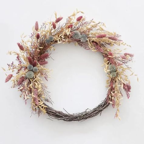 Dried Floral Decor, Fall Wreath Ideas, Burlap Pumpkin Wreath, Apple Wreath, Turkey Wreath, Burlap Pumpkins, Retro Christmas Decorations, Natural Wreath, Thistle Flower