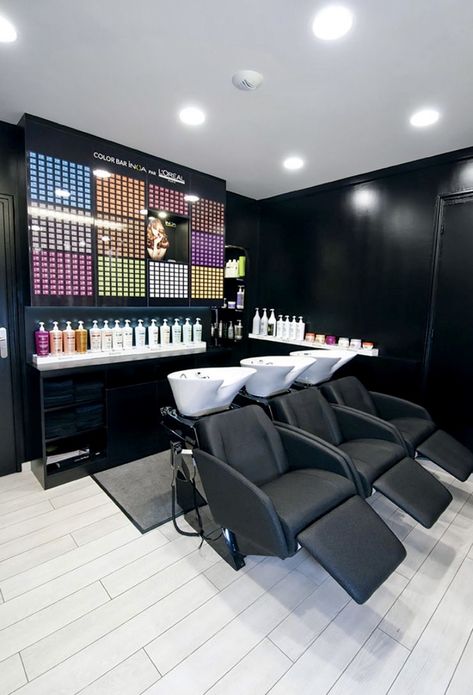 Beauty Bar Salon, Nail Salon Interior Design, Nail Salon Interior, Spa Room Decor, Spa Interior Design, Hair Salon Design, Hair Salon Interior, Salon Shampoo, Salon Suites Decor