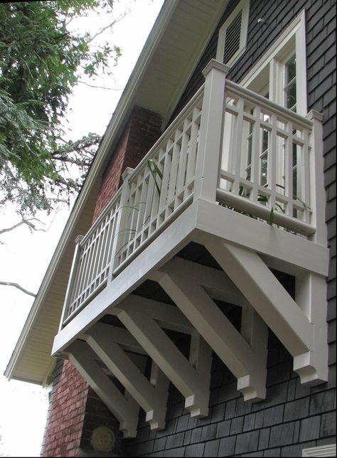 Brown Shingle House, Wood Railing Ideas, Bump Out Window, Balcony House Second Story, 2nd Floor Balcony, Bedroom Deck, Julia Morgan, Deck Remodel, Shingle House