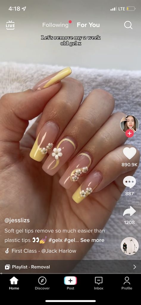 White Frangipani, Natural Hair Woman, Gel Tips, Yellow Nails, Birthday Nails, Prom Nails, Cute Acrylic Nails, Nail Inspo, Acrylic Nails