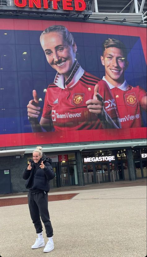 Lionesses Wallpaper, Millie Turner, Manchester United Old Trafford, England Players, Manchester United Football, Football Pictures, Man Utd, Womens Football, Football Wallpaper