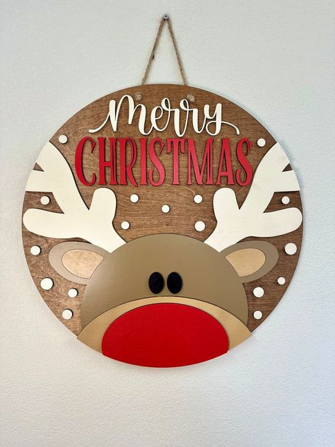 Personalized Wooden Ornament Craft Round Santa Door Hanger, Door Hangers Diy How To Make, Round Wood Christmas Door Hanger, Ho Ho Ho Door Hanger, Diy Christmas Door Hangers, Reindeer Door Hanger, Christmas Door Signs, Reindeer Door, Cute Christmas Ornaments