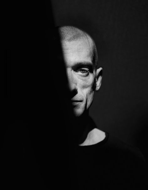 Danger Photography, Dark Portrait Photography, Nadav Kander, Jack Davison, Low Key Photography, Dangerous Man, Men's Portrait Photography, Dark Portrait, Studio Portrait Photography