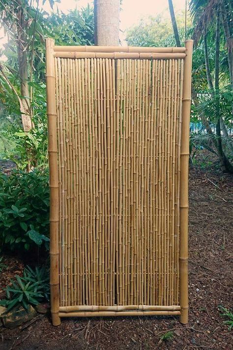 Bamboo Doors Ideas, Bamboo Backdrop, Bamboo Window Shades, Bamboo Garden Fences, Diy Window Shades, Bamboo Roof, Screening Room, Bamboo Diy, Bamboo Outdoor