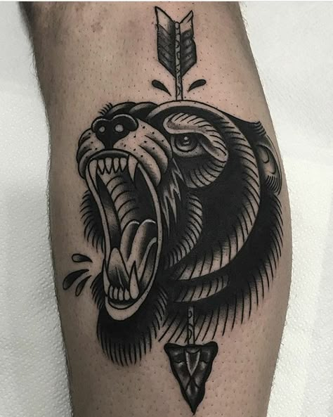 Traditional Bear Tattoo, Traditional Tattoo Black And Grey, Traditional Tattoo Man, Dark Feminine Tattoos, Traditional Tattoo Drawings, Feminine Tattoo Ideas, Mangas Tattoo, Traditional Black Tattoo, Feminine Skull Tattoos