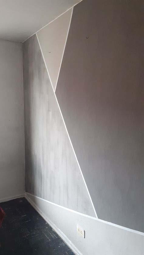 Stripped Painted Walls Bedrooms, Strip Wall Paint Ideas, Stripped Painted Walls, Geometry Wall Paint, Stripped Wall Paint, Indian House Interior, Stripped Wall, Lines Design, Bedroom Wall Colors