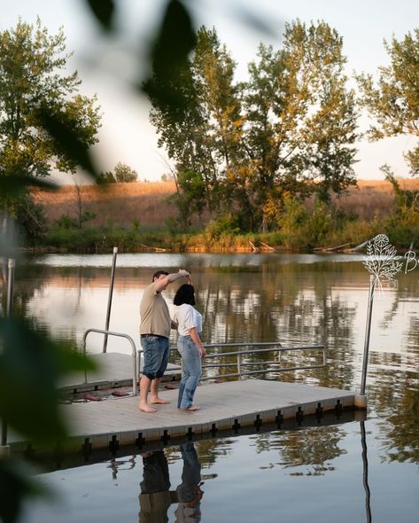 I just LOVE engagement sessions!✨ Engagement Photos Fishing, Fishing Engagement Photos, Posse Ideas, Fishing Engagement, Couple Photoshoot Poses, Engagement Sessions, Engagement Shoot, Photoshoot Poses, Couples Photoshoot