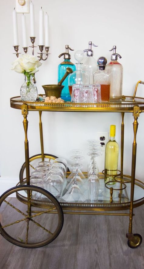 I Heart My Cart Gold Bar Cart, Tea Trolley, Drink Cart, Modern Contemporary Homes, Tea Cart, Vintage Bar Carts, Bar Cart Styling, Bar Vintage, Bar Cart Decor