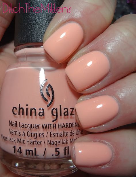 Peach Colored Nails, Peach Nail Polish, Peach Nails, Coral Nails, Red Nail Polish, Pink Nail, Short Nail Designs, China Glaze, Manicure Y Pedicure