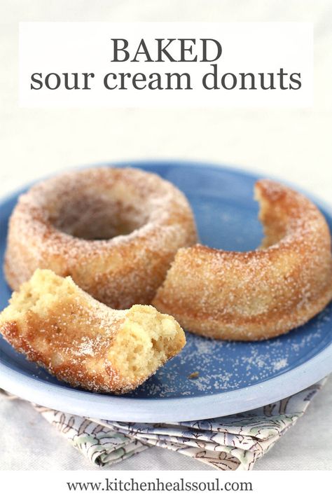 Sour Cream Donut, Baked Doughnuts, Baked Donut Recipes, Cronut, Airfryer Recipes, Stonewall Kitchen, Baking Project, Baked Donuts, Cake Donuts