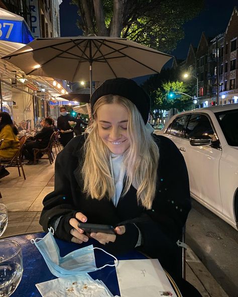 AWC Daily on Twitter: "📸 | New pictures of Josephine, via Hadley Robinson… " Josephine Langford, Poker Face, After Movie, Make Love, City Girl, French Girl, New Pictures, Aesthetic Girl, Pretty People