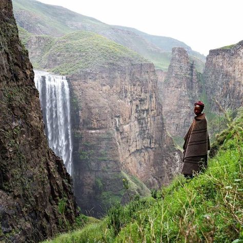 Waterfall
Lesotho
Quthing
Mountain
Kingdom Kingdom In The Sky, Serena Crawford, Lesotho Travel, Waterfall Mountain, African Ancestry, City Sky, Beautiful Background, Amazing Nature Photos, Black Art Pictures