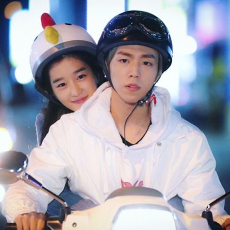 “LOL. The chicken helmet is so cute! #Moorimschool #leehyunwoo #Seoyeju” It's Okay That's Love, Lee Hong Bin, Vixx Hongbin, Moorim School, Lee Hyun Woo, Kbs Drama, W Two Worlds, Korean Shows, Weightlifting Fairy