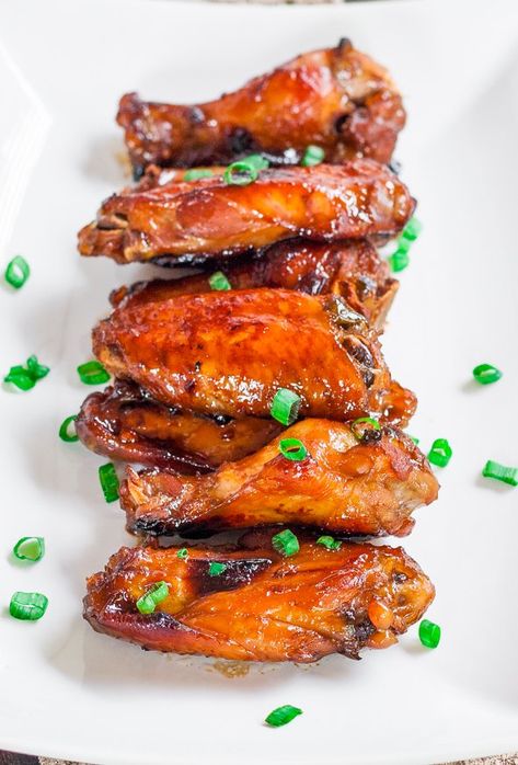 Sticky Chinese Chicken Wings Sticky Chinese Chicken, Vietnamese Recipes Chicken, Chinese Chicken Wings, Parmesan Chicken Wings, Cornish Hen, Jo Cooks, Sticky Chicken, Baked Chicken Parmesan, Wing It