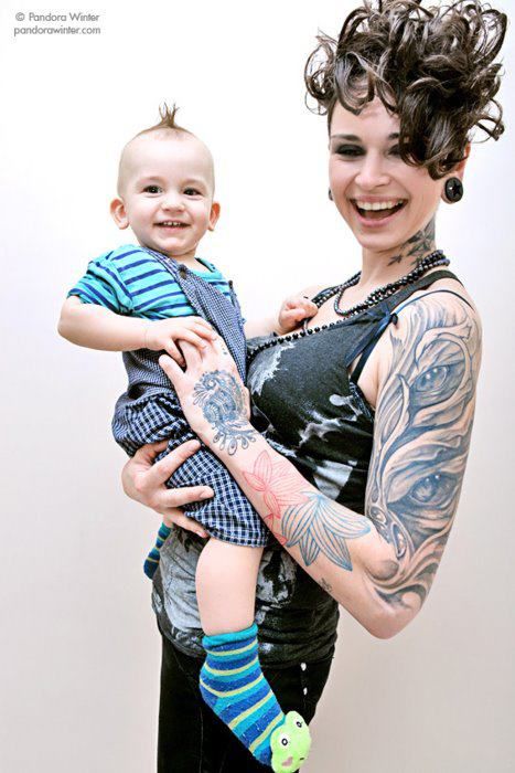 Tattoo Mom With Tattoos, Parent Tattoos, Tattoo Photography, Weird Tattoos, Pattern Tattoo, Mom Tattoos, Feminine Tattoos, Body Modifications, Skin Art