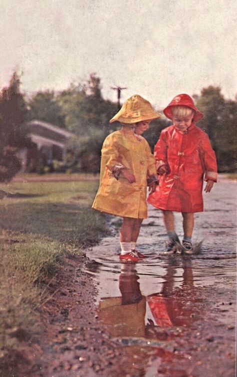 Rain hats & rain slickers, but where are their golashes? Eurydice Costume, Drawing Rain, Jump Animation, Costume Renderings, Editing Styles, Rain Hats, Rain Baby, Girl In Rain, 1950s Girls