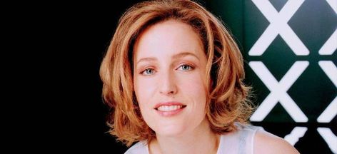 Gillian Anderson Gillian Anderson 2016, Gillian Anderson Young, Fbi Special Agent, Emily Bett Rickards, Dana Scully, Gillian Anderson, Hair Color Blue, British Actresses, Blue Hair