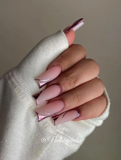 Classy Square Acrylic Nails, Nails To Match Red Dress, Acrylic Nails Ideas Square, Cute Nails For Back To School, Birthday Nails Classy, Buchifresa Nails, Abstract French Tip Nails, Restaurant Fits, Cute Freestyle Nails