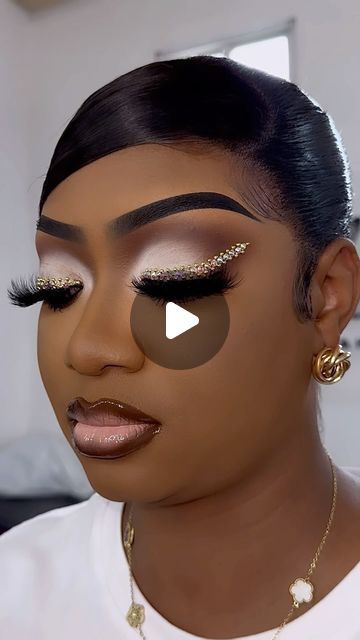 Latassie Sealey 😍Beauty Influencer😍 on Instagram: "Wen it nice u gotta do it twice 😍" Bad Makeup, Rose Flower Pictures, Makeup For Black Skin, Lead Paint, Ancient Egyptians, Beauty Influencer, Dark Skin Makeup, Baddie Makeup, Makeup Artists