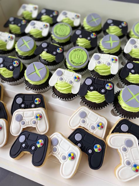 Playstation Cupcakes Toppers, Video Game Party Cupcakes, Level Up Cupcakes, Xbox Cupcakes Ideas, Play Station Birthday Cake Ideas, Video Game Cake Pops, Controller Cupcake Cake, Xbox Themed Birthday Party, Playstation Cookies