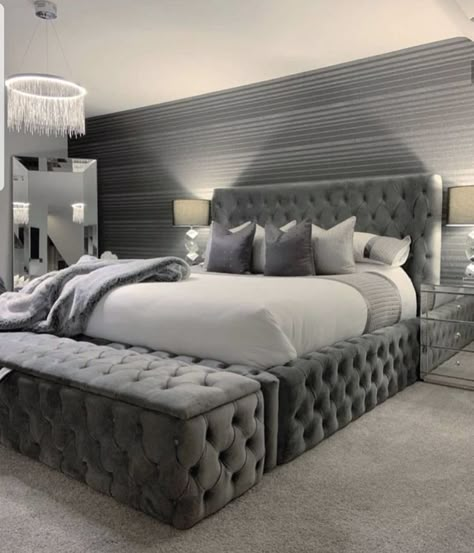 Boxspring Bedroom Inspiration, Grey Bedroom Ideas Aesthetic, Grey Bedroom Aesthetic, Luxury Bedroom Design Classy, Beautiful Bed Designs, Grey Bedroom Decor, Luxury Room Bedroom, Classy Bedroom, Modern Luxury Bedroom