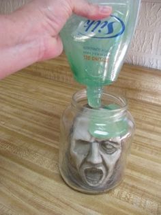 Use Dollar Store Hair Gel to immerse a skull or other scary items in jars for your apothecary. Head In A Jar, Strašidelný Halloween, Cheap Diy Halloween Decorations, Shrunken Head, Hallowen Ideas, Halloween Fest, Creepy Halloween Decorations, Adornos Halloween, Deco Originale