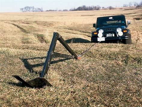 TEN SURVIVAL TOOLS FOR OFF ROADING - TOP 10 TRAIL TOOLS Z Car, Diesel Trucks Ford, 4x4 Parts, Four Wheeling, Four Wheeler, Trail Ride, Jeep Mods, Bug Out Vehicle, Jeep Xj