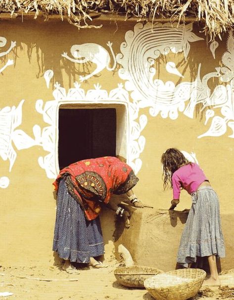 Mud Hut, Ephemeral Art, Mud House, Indian Folk Art, Arte Popular, Image Hd, House Painting, Namaste, Habitat