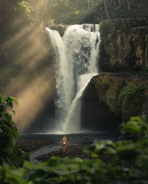 Tegenungan Waterfall In Bali, Indonesia - TravelQL Bali Waterfalls Photography, Indonesia Waterfall, Waterfall Jungle, Tegenungan Waterfall, Bali Photoshoot, Bali Adventure, Waterfall Bali, Bali Travel Photography, Fog Photography