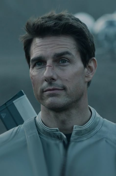 Oblivion Tom Cruise, Tom Cruise Oblivion, Tom Cruise Hair, Oblivion 2013, Oblivion Movie, Tom Cruz, Tom Cruise Mission Impossible, Ethan Hunt, Tom Cruise Movies