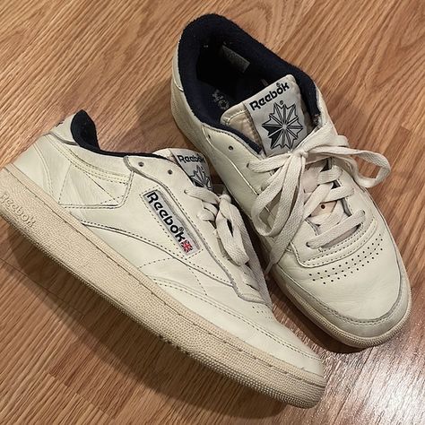 Vintage Reebok Shoes. Off white color with navy blue accents. Things I Need To Buy, Vintage Reebok, Reebok Shoes, Off White Color, Blue Accents, White Color, Navy Blue, Off White, Navy