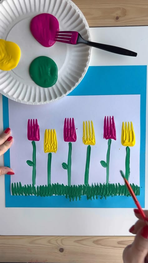 Toddler Arts And Crafts, Preschool Arts And Crafts, Preschool Art Activities, Hand Crafts For Kids, Kindergarten Crafts, Daycare Crafts, Diy Crafts For Kids Easy, Art Activities For Kids, Classroom Crafts