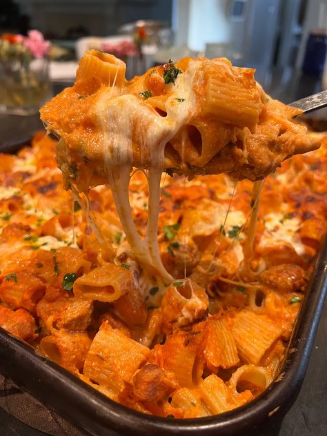 Pasta al Forno - by Flavors By Ale - Flavors’s Substack Rigatoni Pasta, Hot Italian Sausage, Cooking For A Crowd, Dinner This Week, Sausage Pasta, Crushed Tomatoes, Best Dishes, Italian Sausage, Italian Food