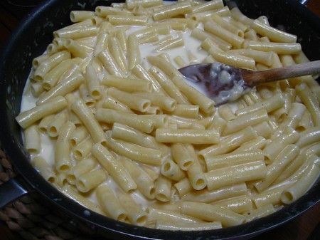 Four Cheese Sauce for Pasta Pasta ai Quattro Formaggi (ITALY) made 6.5.15 delicious! !! Substituted havarti cheese for fontina (not at target), blue cheese for gorgonzola (on accident ha) and less water~3 3/4 cup. Used heavy cream full dose. Substituted 1/4 onion and pinch garlic powder for shallot. Def make again. 2nd attempt used gorgonzola. Still amazing!!!!bit soupy, less water? Blue Cheese Pasta Sauce, Blue Cheese Pasta, Sauce For Pasta, Cheese Sauce For Pasta, Skillet Pasta, Pasta Pasta, Cooks Illustrated, 30 Minute Meals, Cheese Sauce