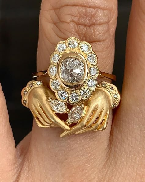 Stacking Engagement Rings, Vintage Rings Aesthetic, Vintage Wedding Bands, Funky Ring, Question Marks, Future Engagement Rings, Two Rings, One Day I Will, Hand Ring