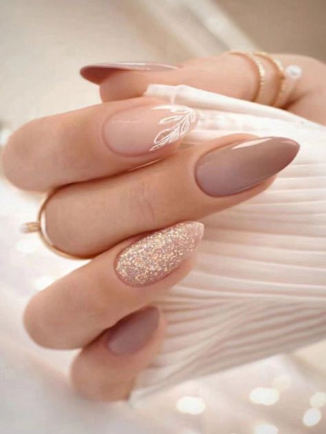 Summer 2024 Nail Inspirations: Dominican Trends Nail Colours Almond Shape, Ongles Beiges, Quick Nail Art, Chic Nail Art, November Nails, Elegant Nail Art, Neutral Nails, False Nail, Easy Nail Art