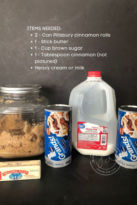 Pillsbury Cinnamon Roll Recipes, Heavy Cream Recipes, Cinnabon Rolls, Quick Cinnamon Rolls, The Best Cinnamon Rolls, Easy Cinnamon Rolls Recipe, Pinterest Famous, Pillsbury Cinnamon Rolls, Cinnabon Cinnamon Rolls