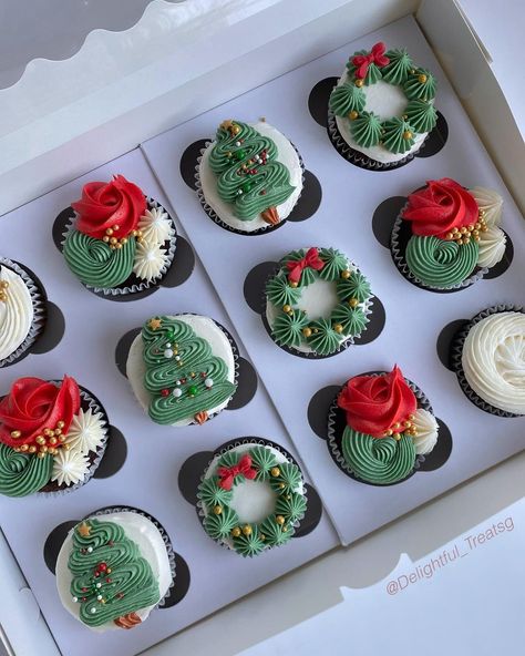 Christmas Cupcakes 🎄 “ it’s practically here “ - Grinch💚 #christmastree #christmas #merrychristmas #christmas2023 #christmasdessert… | Instagram Christmas Pudding Cupcakes, The Grinch Cupcakes, Grinch Cupcake Cake, Elf Cupcakes, Grinch Cupcakes, Xmas Cakes, Grinch Cake, Pudding Cupcakes, Holiday Cake