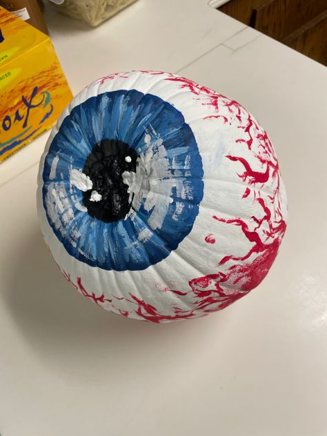 Eyeball Pumpkin, Eye Pumpkin, Creative Pumpkin Painting, Alien Party, Creepy Eyes, Pumpkin Arrangements, Creative Pumpkins, Forms Of Art, Your Drawing