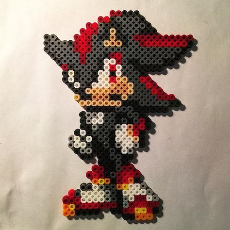 Sonic Perler Beads, Edc Bracelets, Pixel Pokemon, Modele Pixel Art, Shadow Sonic, Melty Bead Patterns, Pixel Art Templates, Perler Art, Perler Bead Templates