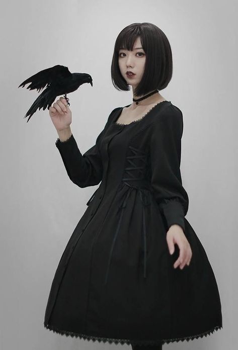 Estilo Harajuku, Op Dress, Female Pose Reference, Poses References, Cool Poses, Japanese Street Fashion, Pose Reference Photo, Gothic Outfits, Female Poses