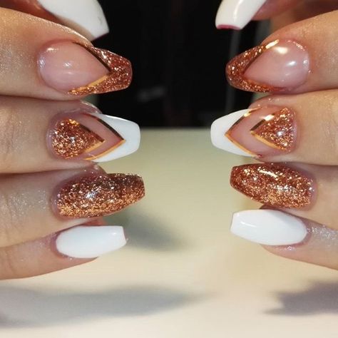 Acrylic Claw Nails, Bronze Nails Designs, Copper Nails Designs, Finger Designs, Glitter Toe Nails, Copper Nail, Nail Pics, Bronze Nails, Bright Red Nails