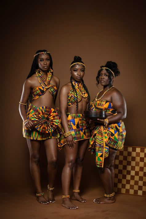 Ghana Independence Day Photoshoot, Women Photoshoot Poses, Ghana Outfits, African Photoshoot, Ghana Independence Day, Ghana Independence, Ghana Clothing, Woman Photoshoot Poses, Ghana Culture