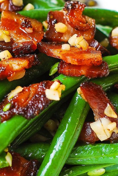 gluten free recipes, holiday green beans, Christmas green beans, Thanksgiving recipes Green Beans Sauteed, Bacon Green Beans, Beans With Bacon, Green Beans With Bacon, Salad Pasta, Thanksgiving Side, Keto Side Dishes, Veggie Side Dishes, Thanksgiving Menu