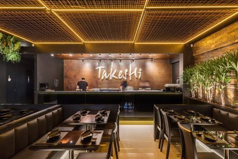 Galería de Restaurante de sushi TAKESHI / Studio Bloco Arquitetura - 5 Sushi Bar Design Ideas, Sushi Bar Design, Japanese Restaurant Interior, Rooftop Restaurant Design, Japanese Restaurant Design, Barber Shop Decor, Pizza Design, Bar Interior Design, Restaurant Concept