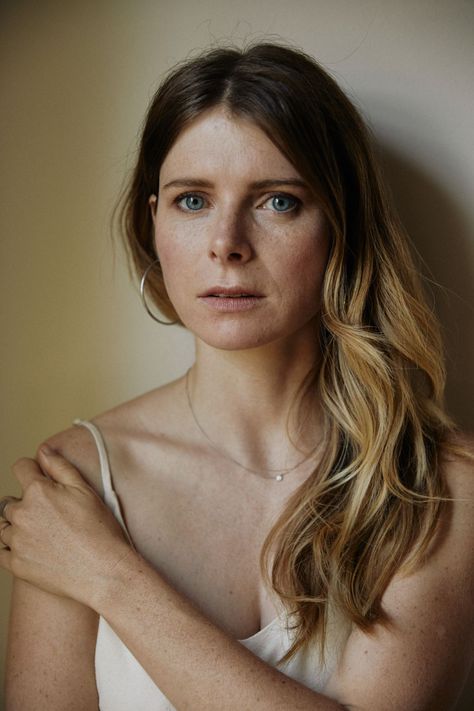 Emma Cline’s Brilliant, Dark Mind - WSJ Emma Cline, Dark Mind, Jackie Aina, Grown Ish, Luxury Magazine, The Darkest Minds, Living In La, Beauty Influencer, Zoom Call