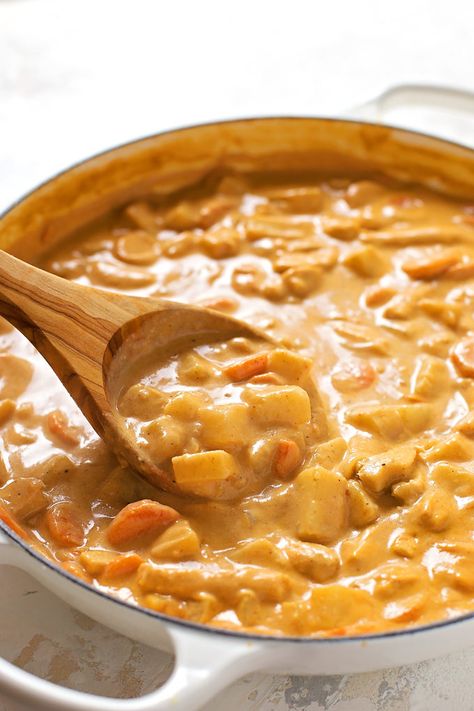 Instant Pot Massaman Curry, Massaman Curry Chicken Thai, Massaman Curry Tofu, Massaman Curry Chicken, Massaman Curry Recipe, Thai Massaman Curry, Massaman Curry Paste, Chicken Carrots, Homemade Curry