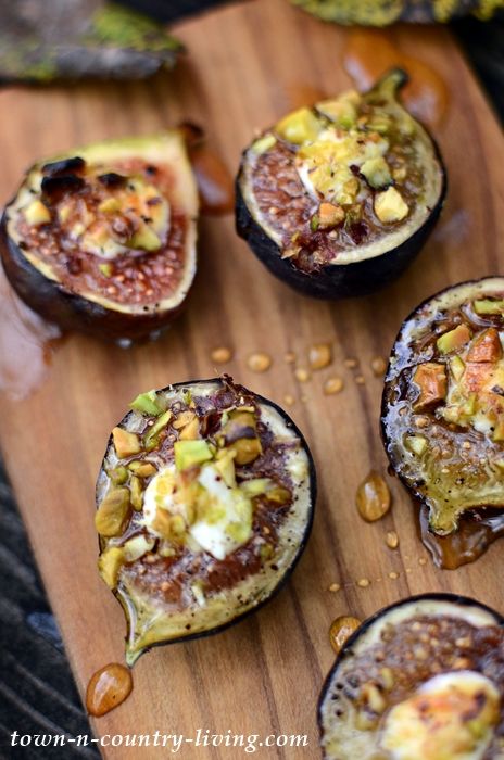 Figs With Goat Cheese And Honey, Figs Goat Cheese Honey, Figs With Goat Cheese, Stuffed Figs, Goat Cheese And Honey, Goat Cheese Honey, Cheese And Honey, Roasted Figs, Sommer Mad