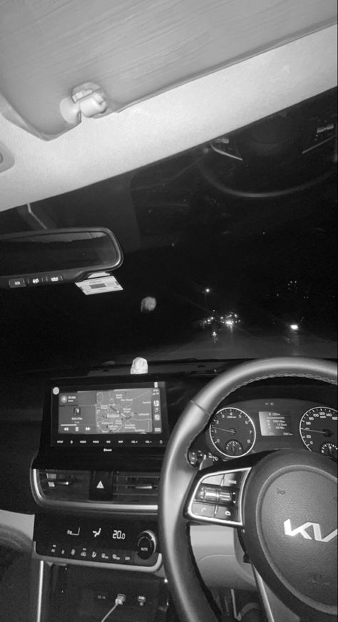 Night Car Drive Photo, Kia Drive Snap, Kia Seltos Night Snap, Kia Seltos Night Drive, Car Staring Pic Snapchat, Fake Outing Snap, Kia Car Snapchat Story, Kia Seltos Snapchat Story, Thar Car Snap Night